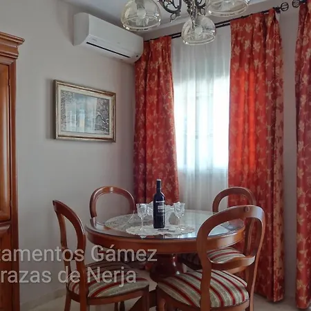 Terrazas De Centro Y Playa * Nerja
